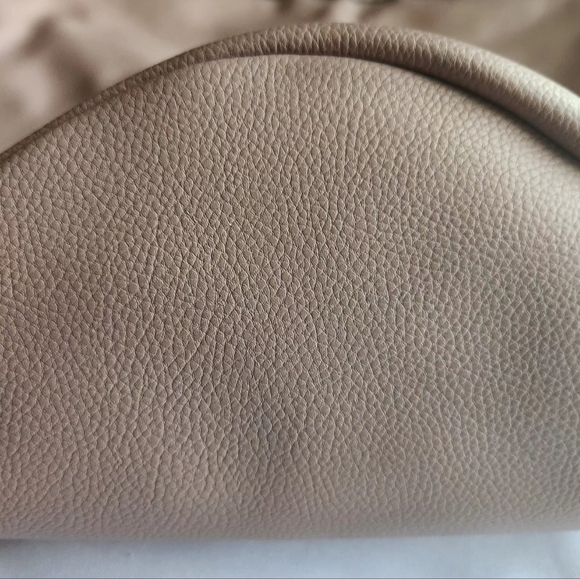 Adjustable Bucket/ Slouch Bag / Hobo Bag - Picture 8 of 15